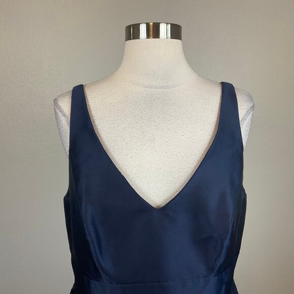 Alfred Sung Satin Cocktail Dress Size 10 Blue Sleeveless V-Neck Fit and Flare - Picture 5 of 12